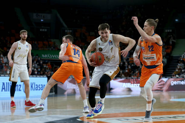 击事件的发 击事件的发