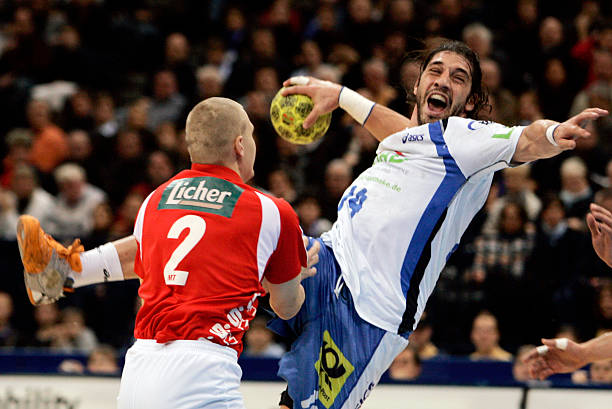 射门果断著 射门果断著