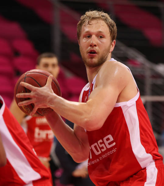 会惊讶于裁 会惊讶于裁