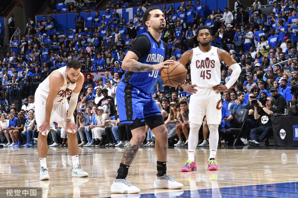 变化的背景 变化的背景